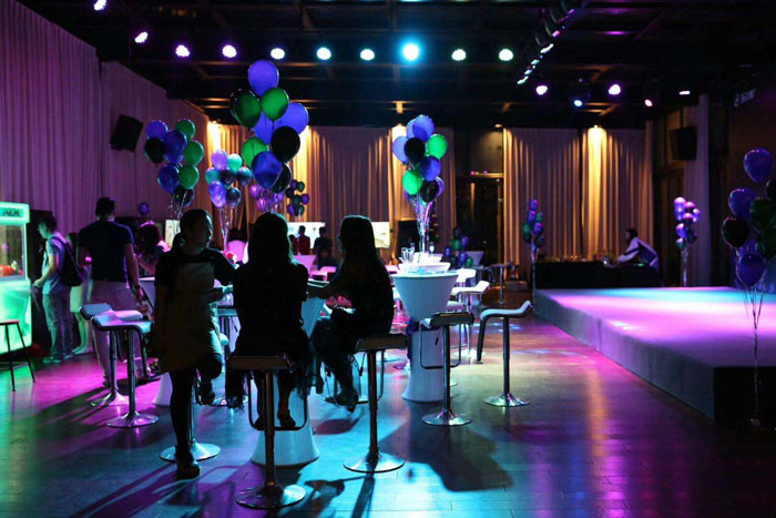 怎么布置能提高客戶答謝會活動的現(xiàn)場氣氛