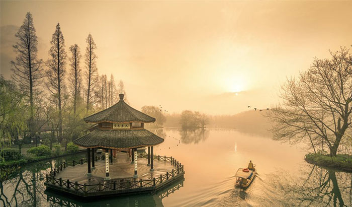 中國(guó)詩(shī)人的邀請(qǐng)函 現(xiàn)代人是寫(xiě)不出來(lái)的！